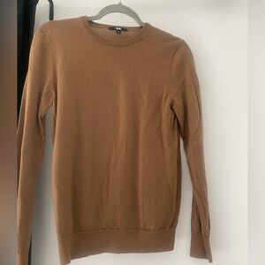 Uniqlo crew neck sweater for women